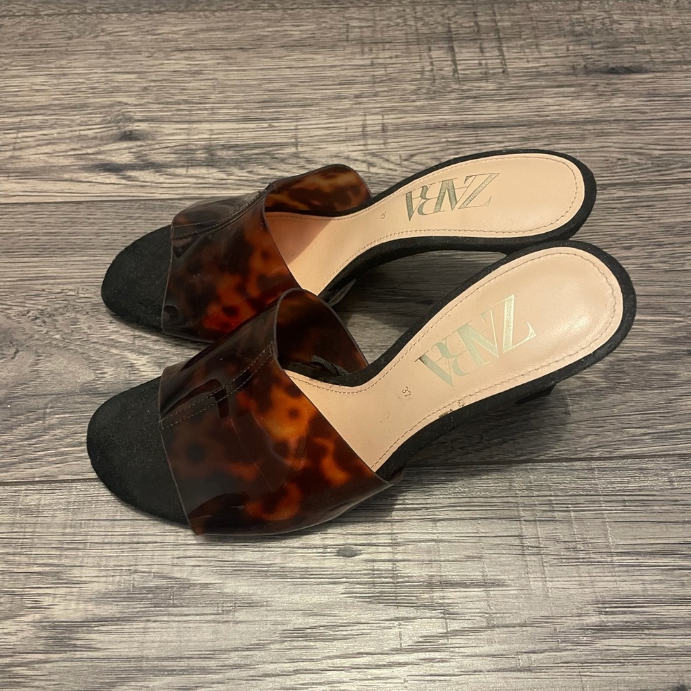 Zara cute slipper - Picture 1 of 2